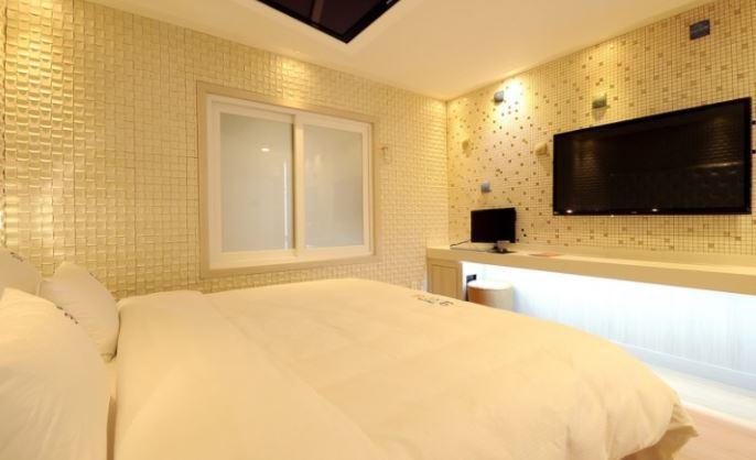 Songjeong Hotel 369 Busan Exterior photo